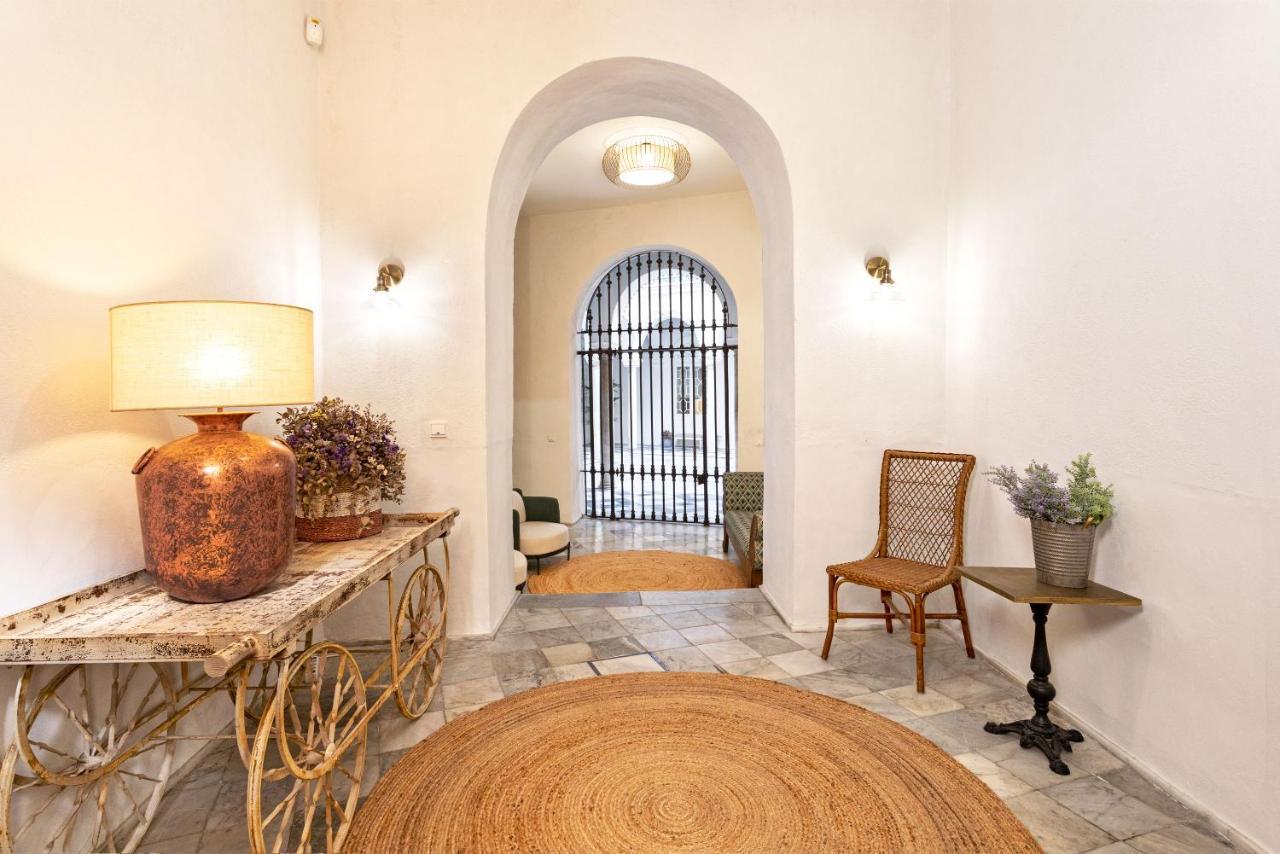 Genteel Home Palacio Abades Seville Exterior photo